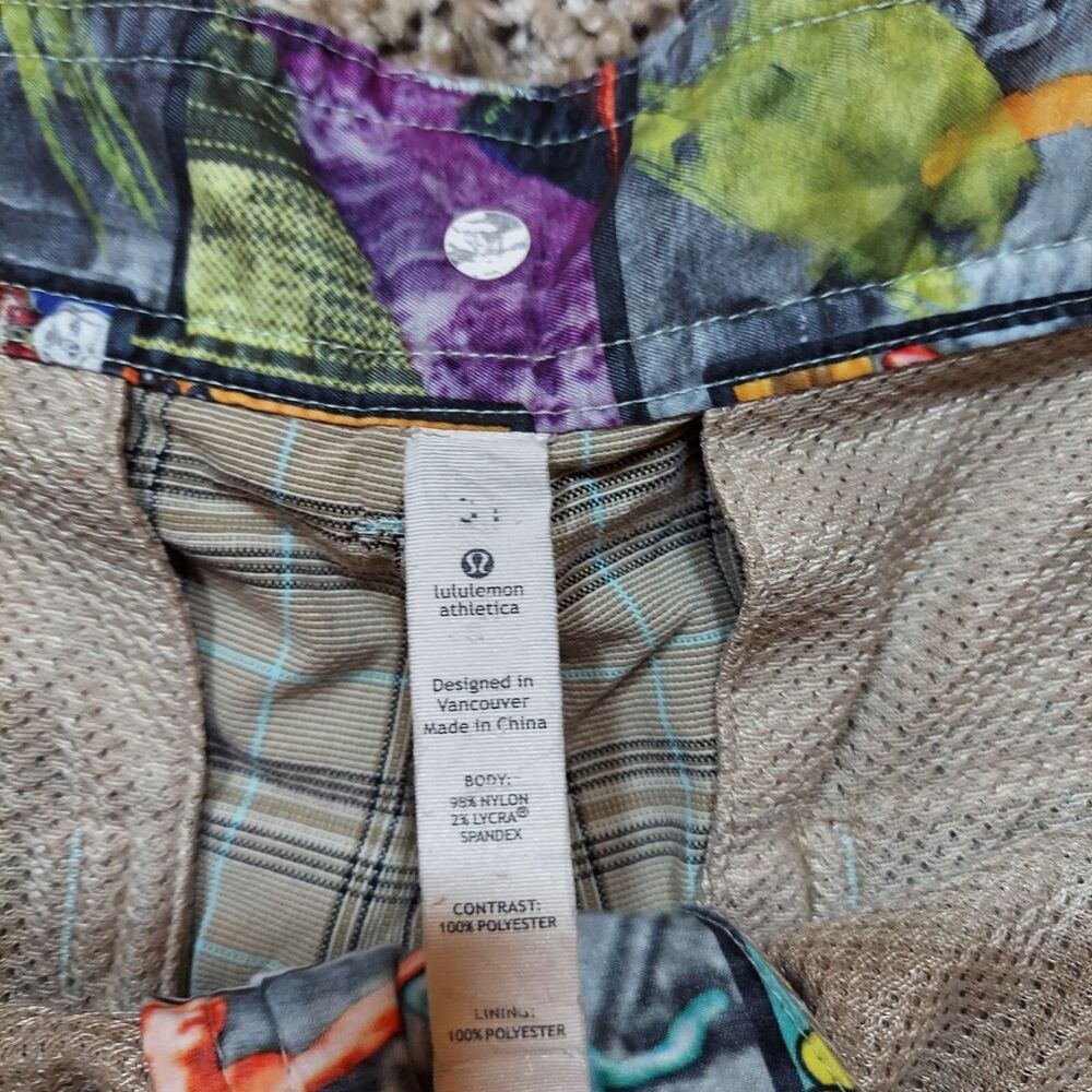 Lululemon Athletica Plaid Shorts Men’s Size 34 Beige/Gray Golf Hiking - Picture 4 of 10